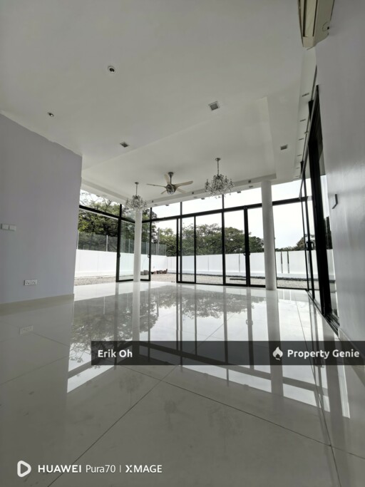 Luxury 3-Storey Corner Bungalow with Pool @ Twin Palm Sungai Long- For Sale