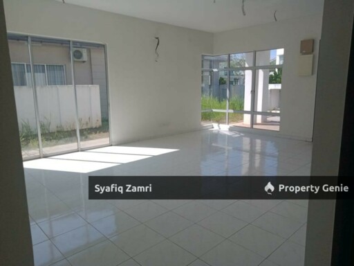 SEMI-D LAKEFRONT PRESINT 4 KOTASAS, KUANTAN