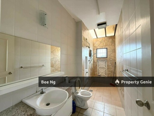 Impian Emas / 2.5 Storey Terrace / Fully Furnished / Fully Renovated