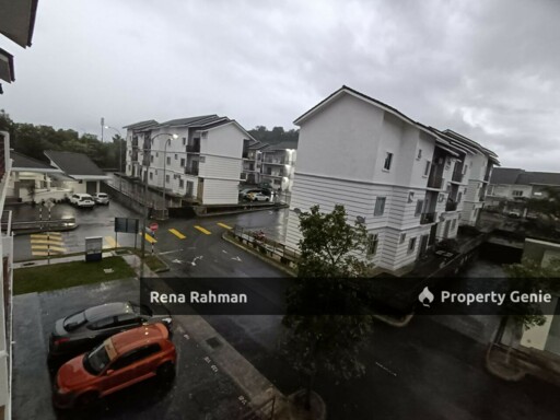 Townhouse Suci Bandar Ainsdale