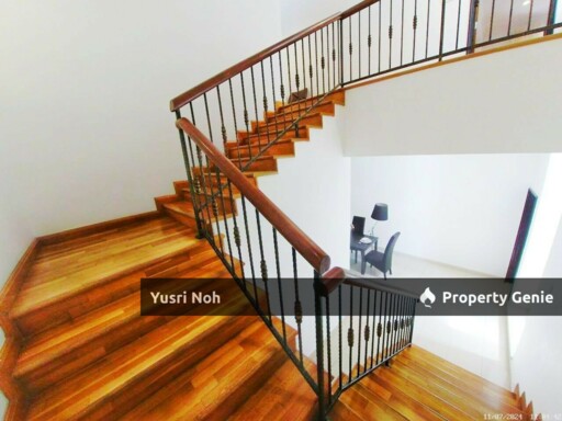 PARTIALLY FURNISHED BUNGALOW DOUBLE STOREY BEVERLY ROW IOI RESORT CITY PUTRAJAYA