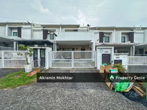 Freehold & Fully Renovated | 2 Storey Terrace Laman Delfina Nilai Impian Nilai N9
