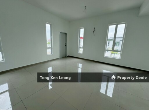 BJB Height Bungalow In Bemban, Spacious 5000 Sqft Land