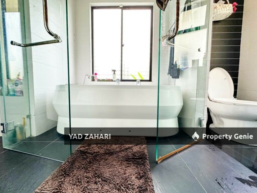 Cahaya SPK, Shah Alam | 2-Storey Semi-D 5 Bedrooms | RM1.15M - Renovated and Gated Guarded