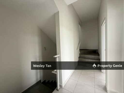 Below Bank Value! Freehold Corner 2.5 Storey Terrace @ Bukit Katil