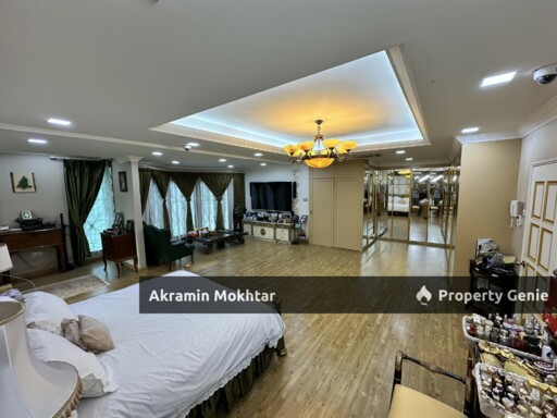 CORNER NICE RENOVATED & EXTENDED 2 STOREY SEMI D HOUSE SS4 KELANA JAYA  SELANGOR