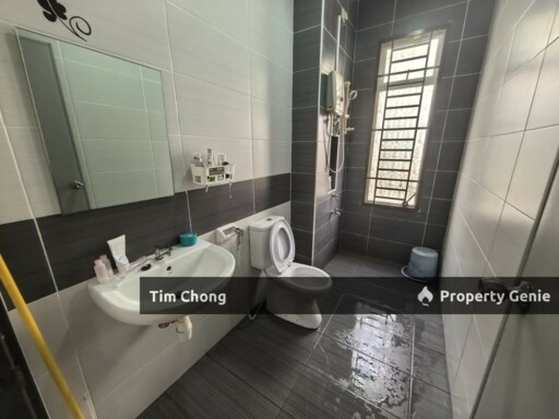 *😍Bestari Height田字屋 屋款好 装修包家具 旁边10尺地 保安区 交通方便。外面就有 店面 和 TF Mart 对面还有 Tesco 和Bukit indah Aeon🔥*