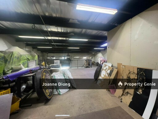 TAMING JAYA 2 Adjoining 1 and Half Storey Factory