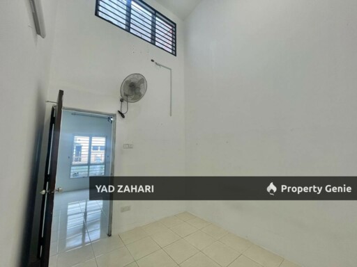 Seksyen 29, Kg Lombong Shah Alam | Single Storey Semi-D 4 Bedrooms | RM480K - Good Condition with Loft and Semi Furnished