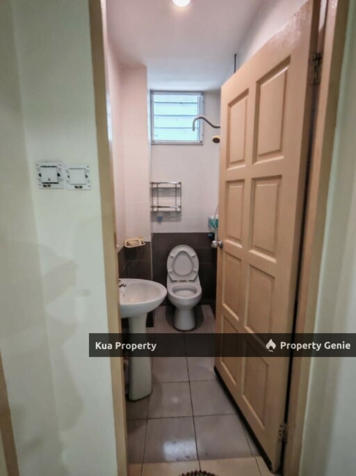For Sale! Country Hill Apartment at Jalan Stephen Yong