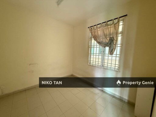 Lake View Suites Apartment@Mount Austin For Sale