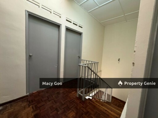 2 Storey Terrace Kampung Enam