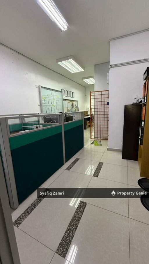 SHOPLOT 2 TINGKAT KEMUNTING, SEBELAH LYC KEMUNTING, KUANTAN