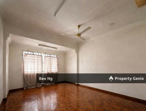Taman Tasek / Jalan Lembah / Double Storey Terrace / Lower Price