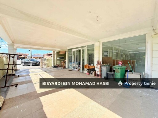Corner Lot Renovated Single Storey Semi Detached Taman Desa Ixora, Senawang.