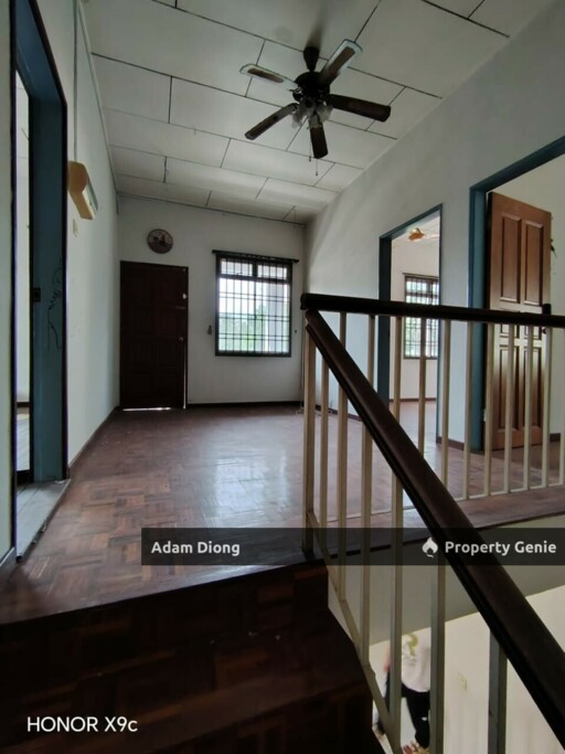 Double Storey Corner