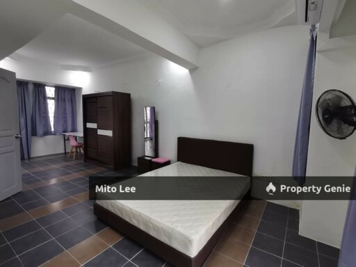 3 Storey Terrace House @ Tampoi Utama For Sale!!