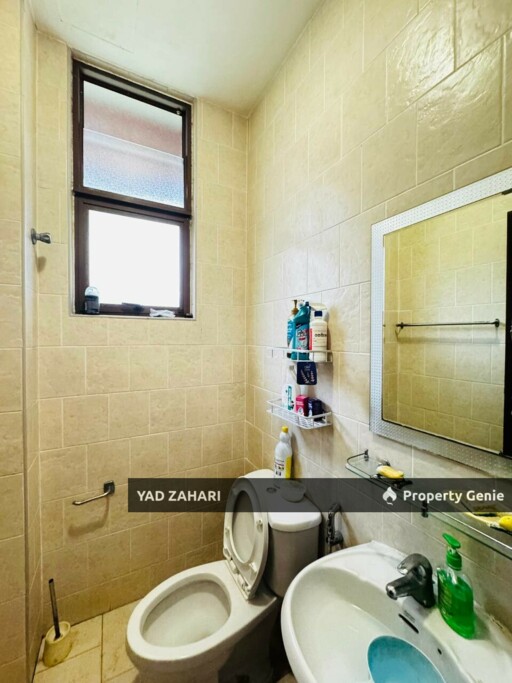 Lagenda 1, Bukit Jelutong, Shah Alam | 2-Storey Superlink 5 Bedrooms | RM2.1M - Extended Kitchen, Facing Open & Extra Land