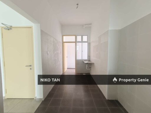 Saujana Plentong Apartment New Unit Near Taman Molek