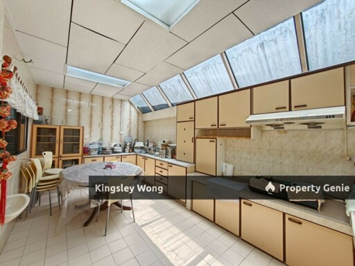 Pasir Puteh Ipoh Freehold Double Storey Semi-D Simple Renovated
