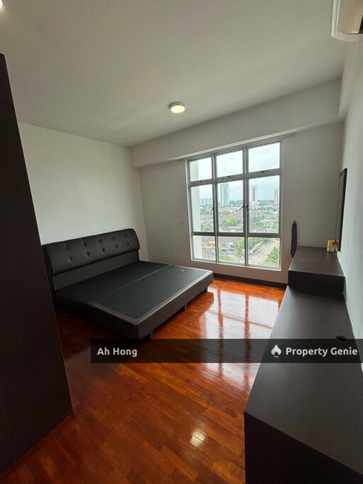 Taman Molek / Molek Pulai / 2bedroom / Fully Furnished / 2carpark