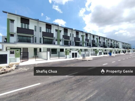 Brand New 3 Storey Terrace House @ Antara Gapi Serendah