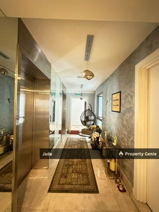 Pool View Seni Mont Kiara Freehold Condo with Private Lift
