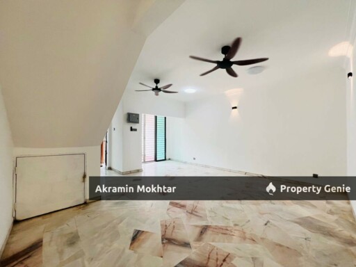 Freehold & Fully Renovated | 2 Storey Terrace Intermediate PU 10 @ Taman Puchong Utama, Puchong