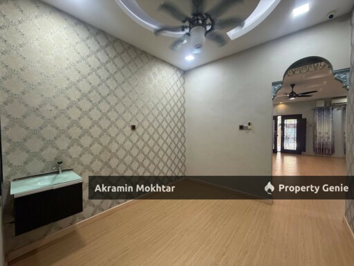 FREEHOLD, PARTIALLY FURNISHED & RENOVATED| Double Storey Terrace Bandar Puteri Klang, Jalan Gelang,Selangor