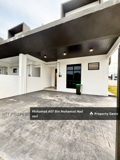 Corner Lot La Casa untuk Di Jual | Freehold | Below MV🔥