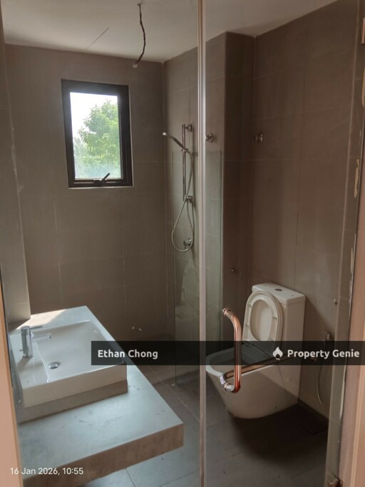 Partially Furnished 3 Storey Terrace House for Sale at Villa Senja, Rawang