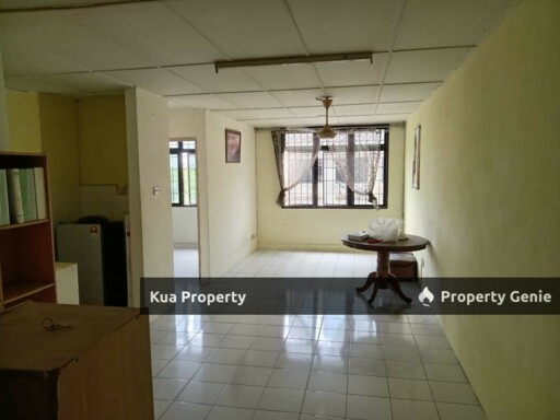 MJC 3rd Floor Apartment FOR Sale