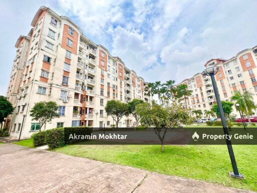 Renovated, Partially Furnished & 2 Parking | Apartment Danaumas, Seksyen 7 @ Shah Alam.