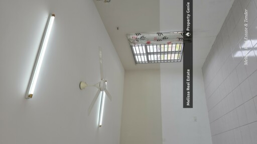 Corner House Huge Space For Rent in Kuantan