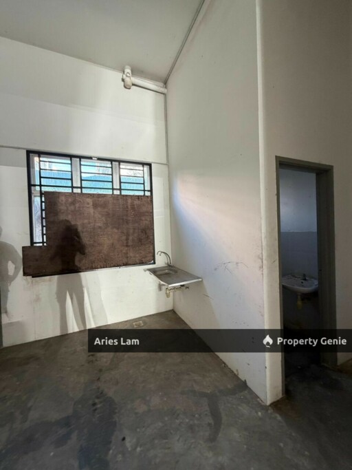 Taman Nusa Sentral Ground Floor Shoplot For Rent