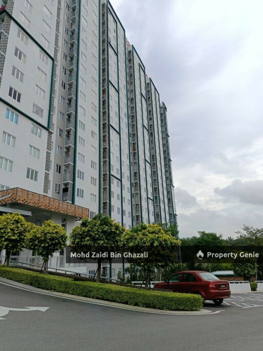 Service apartment at sepang