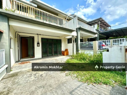 Double Storey Taman Mawar Bandar Baru Salak Tinggi, Sepang.