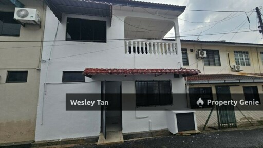 Below Value Cheng Baru 2 Storey Freehold 22x70 Extended Rooms & Kitchen Partly Furnished