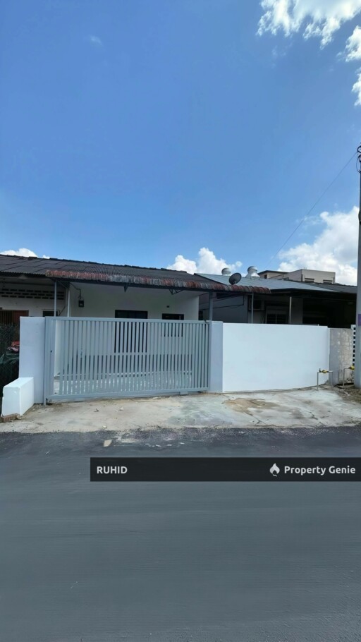 Single Storey Terrace House For Sale @ Taman Seraya, Kulai | Freehold | Renovated