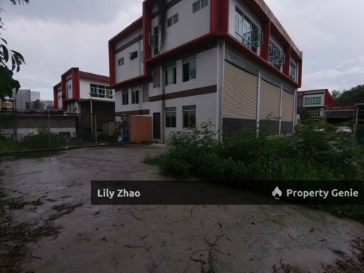 2 Storey Semi Detached Warehouse / Showroom / Office for Sale, 2,400 Sf, Golden Hill, Inanam