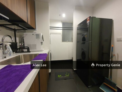 BIG size 1055 sqft with 3 bedrooms unit Opposite Velocity Mall to Sell Below Market Price with carpark