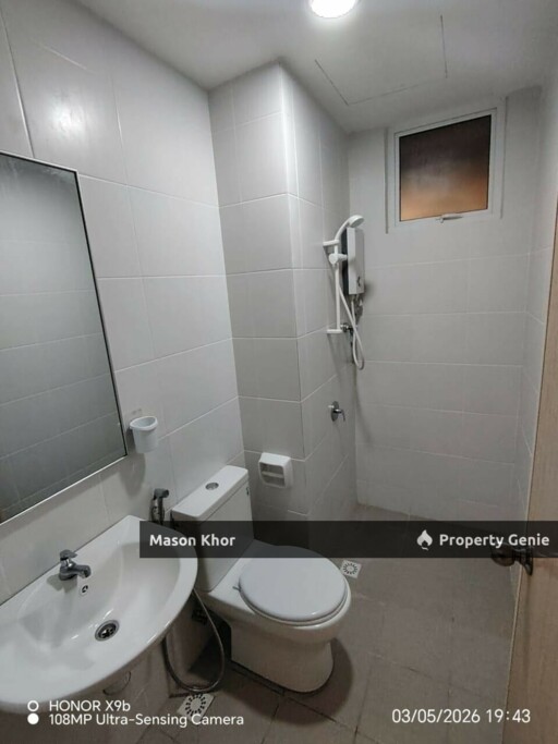 IDEAL RESIDENCY CONDO 850sf FULLY RENO & PARTIALLY FURNISHED GELUGOR