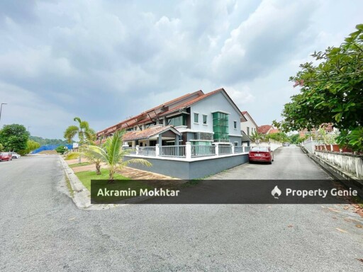 Freehold, End Lot, Renovated & Extended |  Double Storey Terrace Setia Alam Sari, Bangi