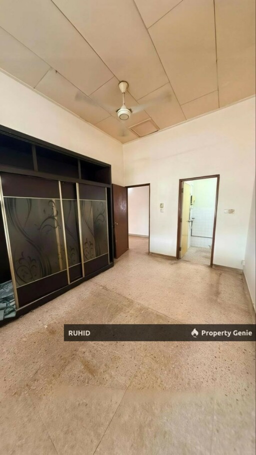 Freehold Single Storey Terrace House at Taman Perling For Sale