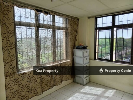 MJC 3rd Floor Apartment FOR Sale