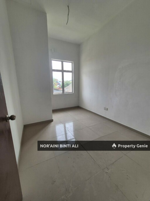 Teres 2 Tingkat untuk Dijual di Taman Geliga Permai, Kemaman