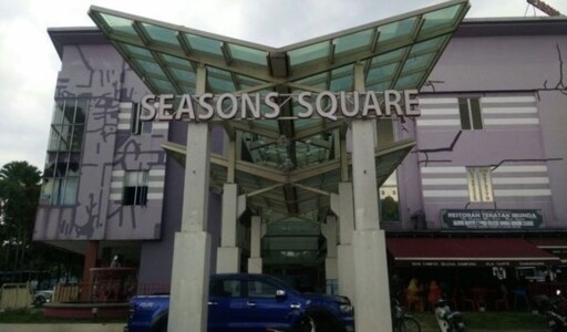 Season Square - Retail/Shop Complex