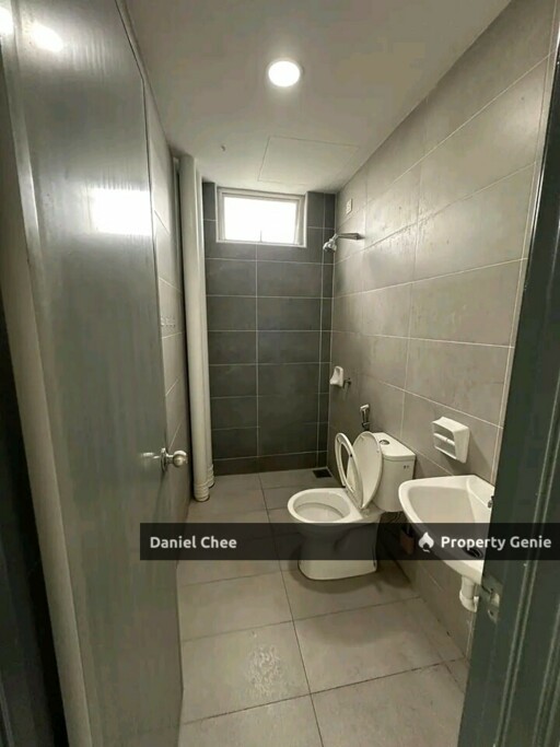 Kg Paloh Partially Furnished Condominium For Rent
