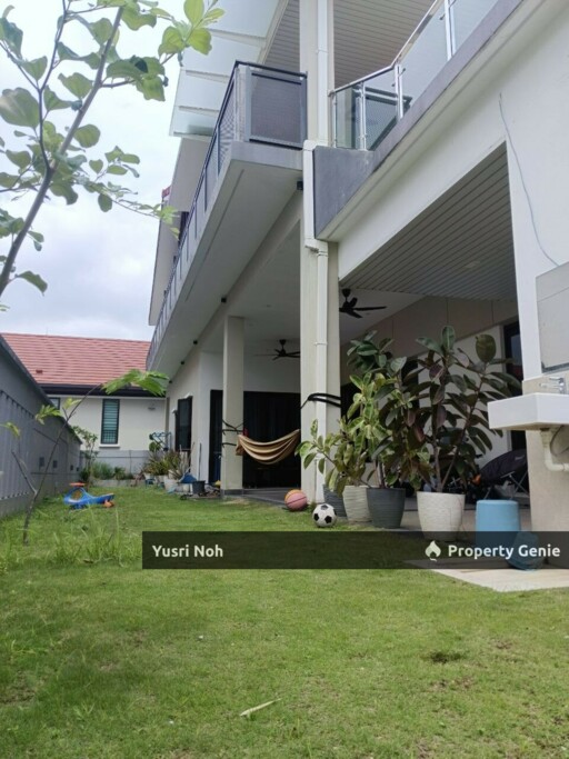 SEMI-D  GATED GUARDED @ QASEH 1, BK 8, BANDAR KINRARA