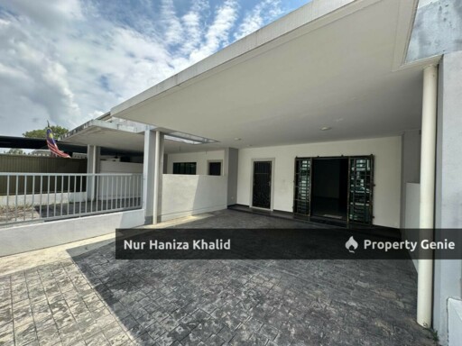 Rumah Cantik 2 Storey Laman Delfina Nilai Impian Negeri Sembilan
